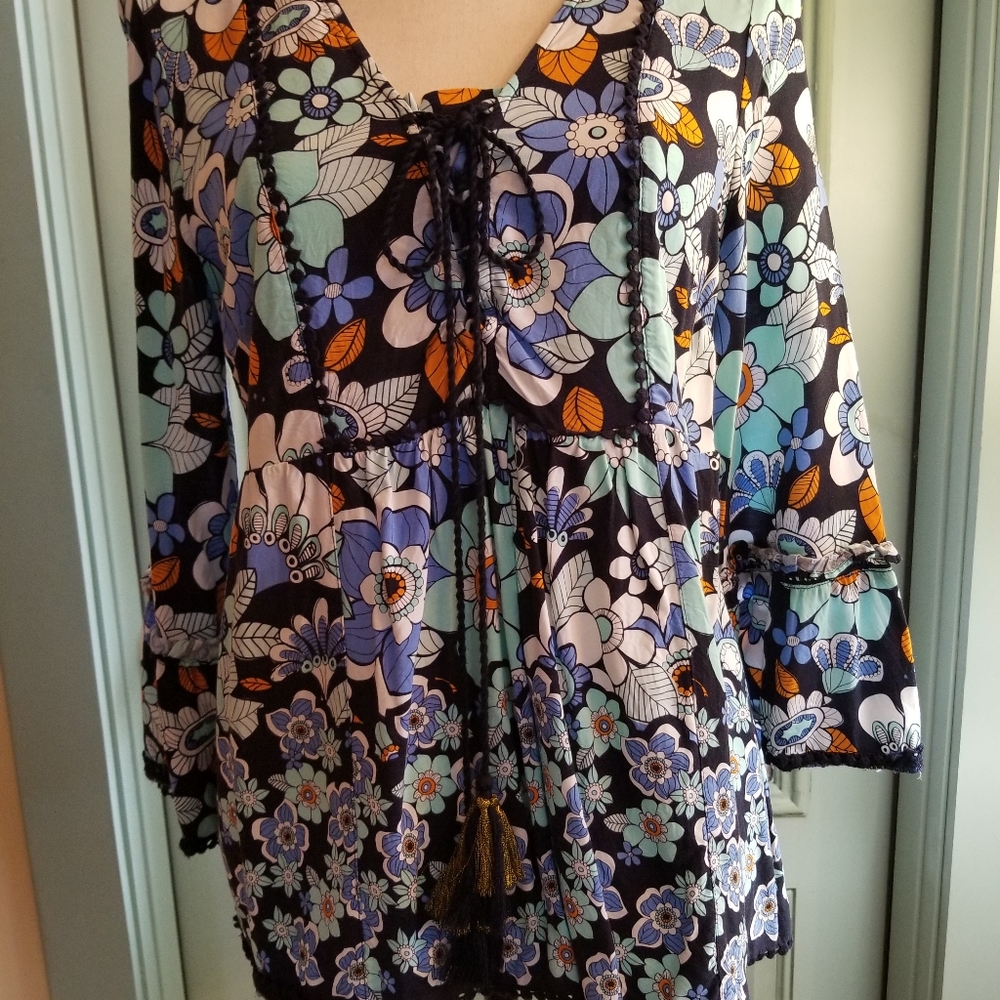 Crown and Ivy Boho blouse
